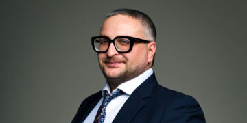 АЛЕКСАНДР ФРОЛОВ: «Главное остается прежним – опытные агенты и широкая сеть филиалов»