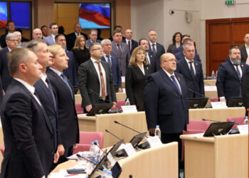 Главную песню губернии убрали с заседаний областного парламента